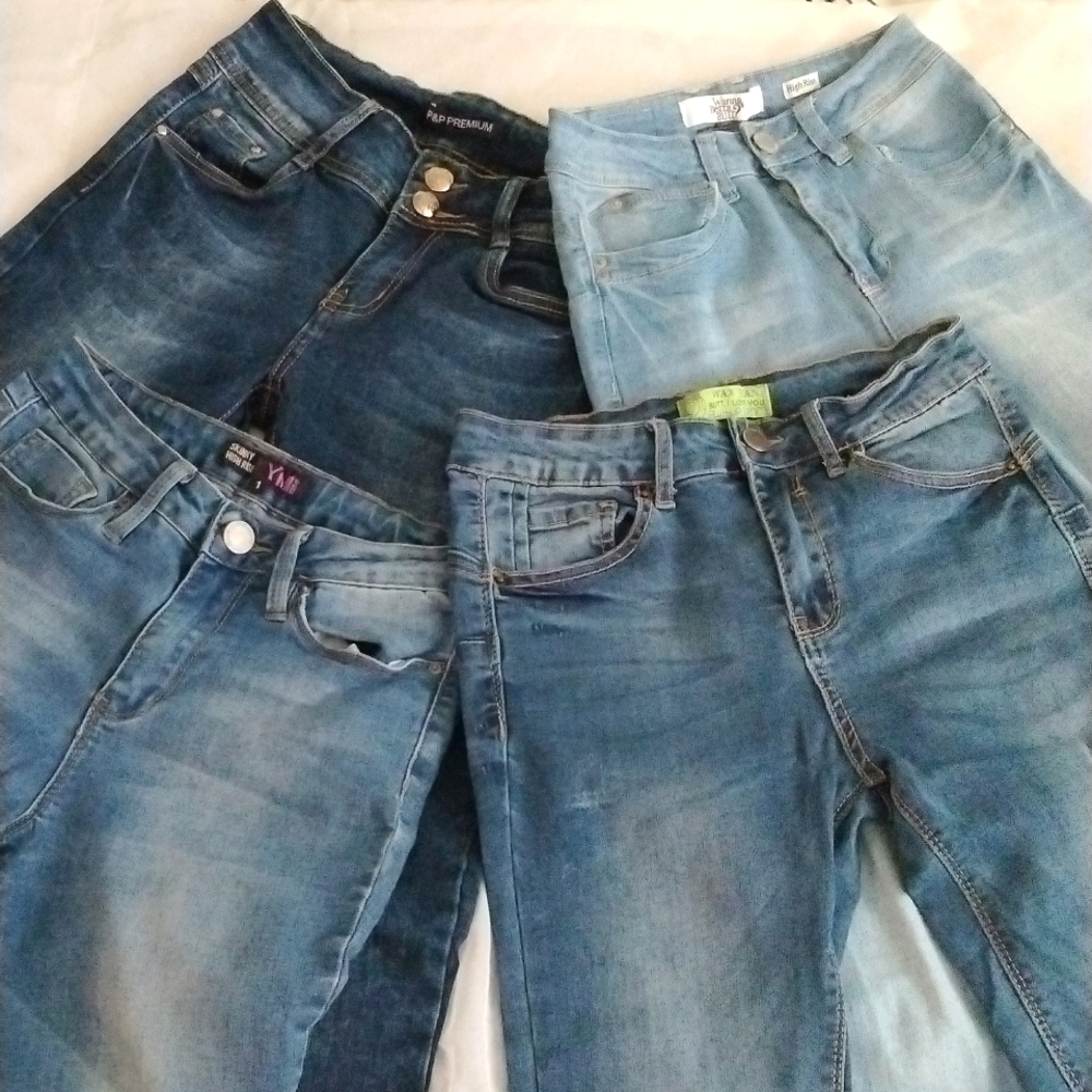 Jeans Bundle - Picture 4 of 16